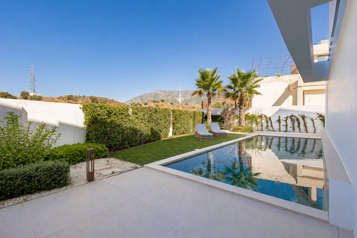 VILLA DE LUJO EN EL HIGUERÓN, FUENGIROLA