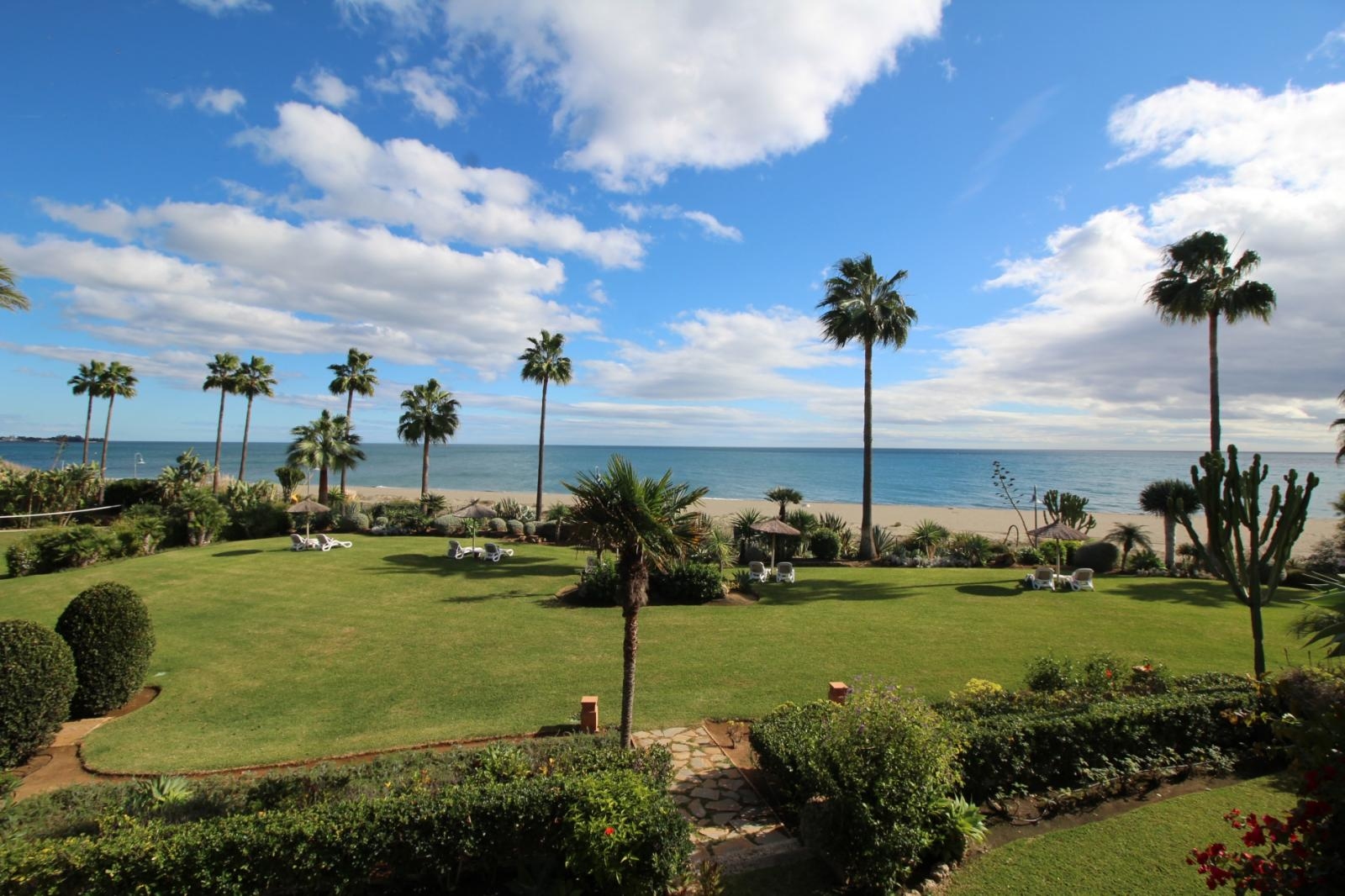 SOLD! SPECTACULAR PENTHOUSE ON THE BEACHFRONT, LOCATED IN COSTALITA - MARBELLA